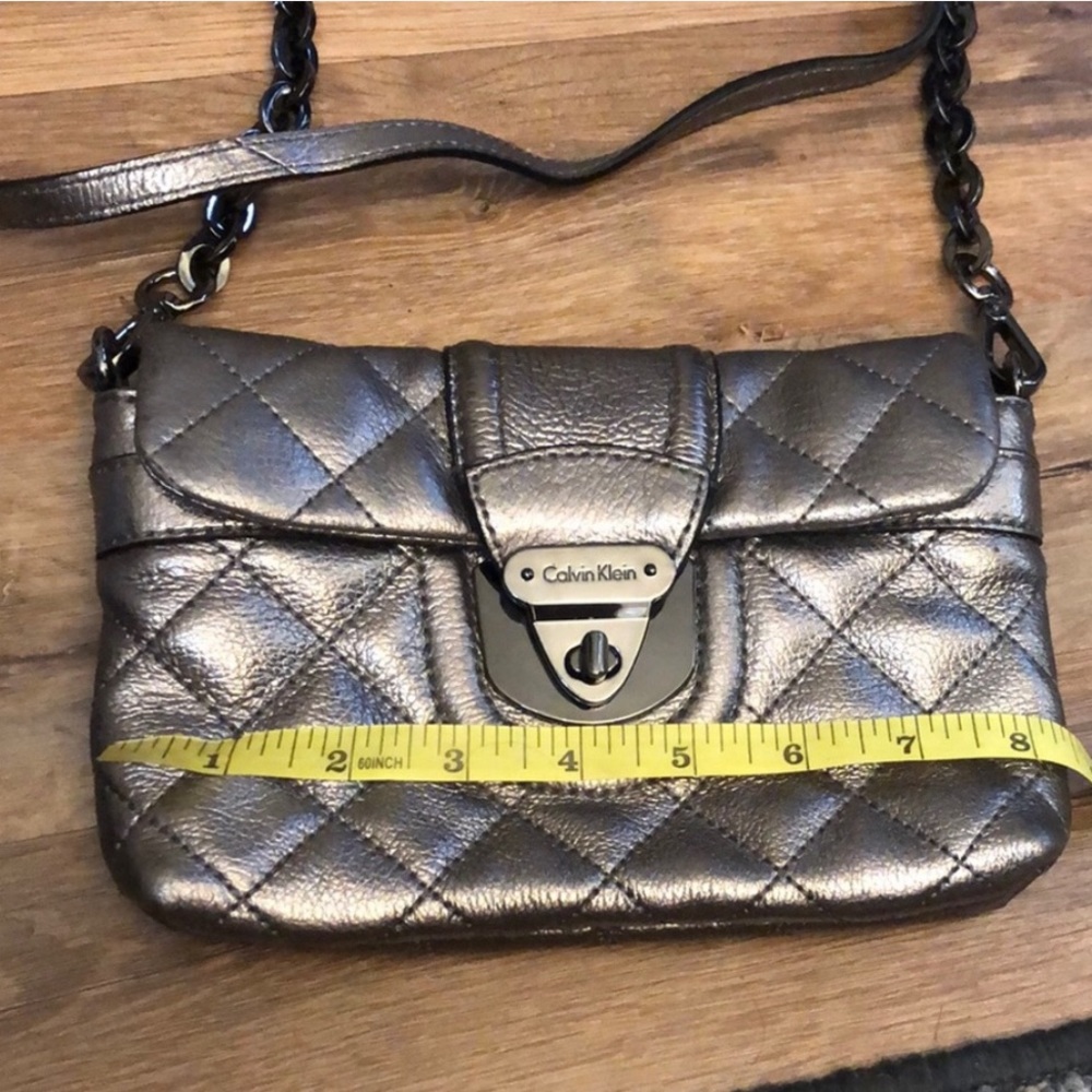 Calvin Klein Leather Crossbody Shoulder Bag Purse - Picture 4 of 16